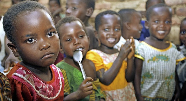 Verein mit Sitz in Lahr setzt sich fr Kinder in Afrika ein.   | Foto: dpa