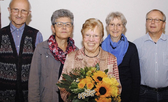 Abschied: Anni Singer (Mitte) hat den ...rsitzender Markus Bothur (von links).   | Foto: norbert Sedlak