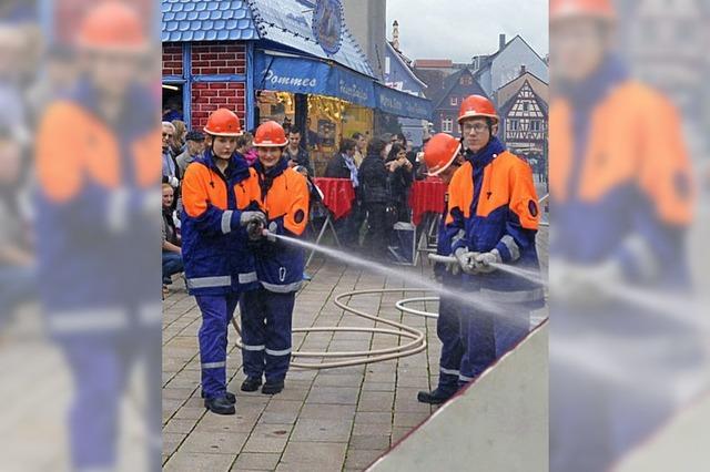 Es raucht und zischt auf dem Fischmarkt