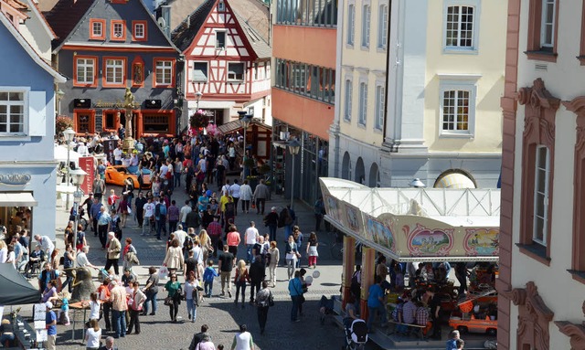 Bei verkaufsoffenen Sonntagen brummt es in der Offenburger Innenstadt.  | Foto: Helmut Seller