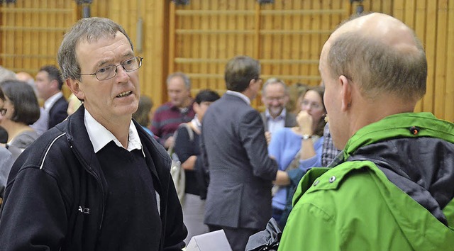 Achim Walz  im Gesprch nach der Kandidatenvorstellung   | Foto: Dorweiler