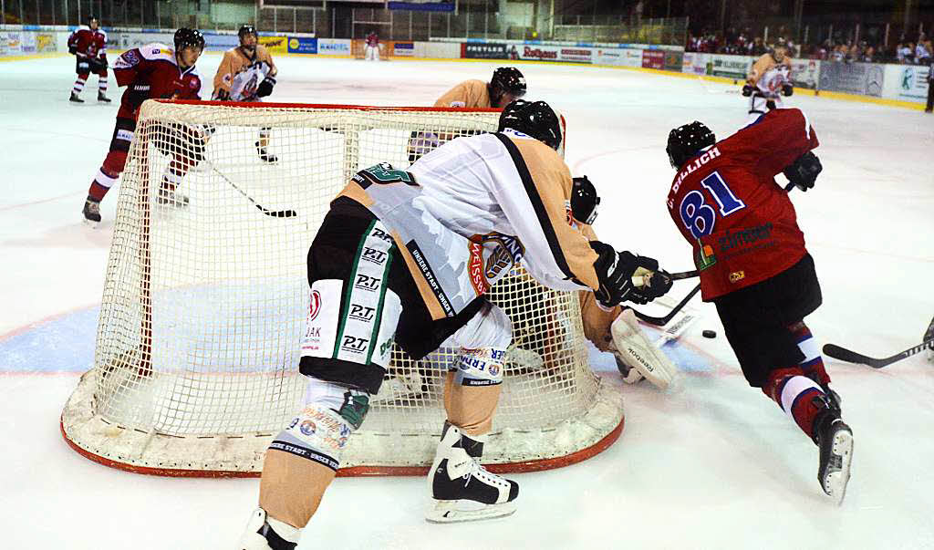 EHC Freiburg gewinnt 6:2 gegen Gladiators aus Erding