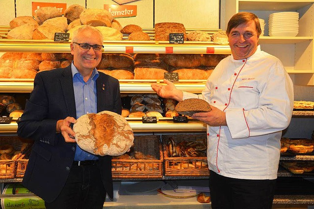 Fritz Trefzger und Heiner Rexrodt freuen sich auf den Brotmarkt.  | Foto: Barbara Ruda