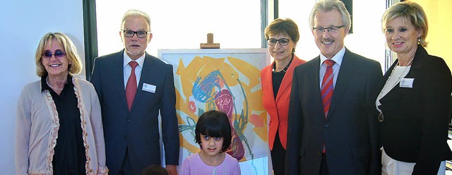 Feierten 25 Jahre Jubilum Kinderschut...lindwein. Kinder berreichten Blumen.   | Foto: Bruhier