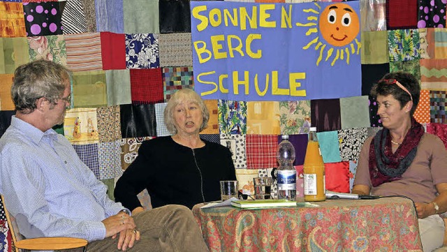 Bei der Gesprchsrunde mit Ursula Slad...d Sandkhler aus Sulzburg die Fragen.   | Foto: sabine model