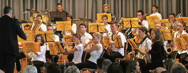 Mit einem breit gefcherten Repertoire...gte das Jugendorchester sein Publikum.  | Foto: Cremer