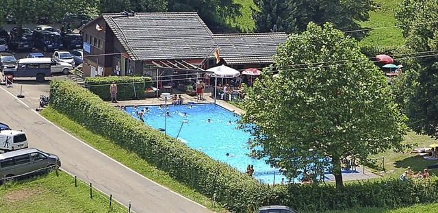 Am Samstag wird das Hhenschwimmbad Sc...ht. Dafr werden noch Helfer gesucht.   | Foto: Angelika Schmidt