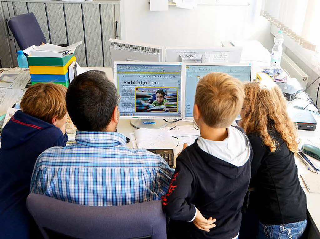 Redaktionsluft schnupperten am Freitag Viertklssler der Maria Sibylla Merian-Grundschule Kiechlinsbergen-Knigschaffhausen. Gemeinsam mit BZ-Redakteur Martin Wendel produzierten und gestalteten  sie ihre Beitrge fr die Emmendinger Kreisseoite der BZ.