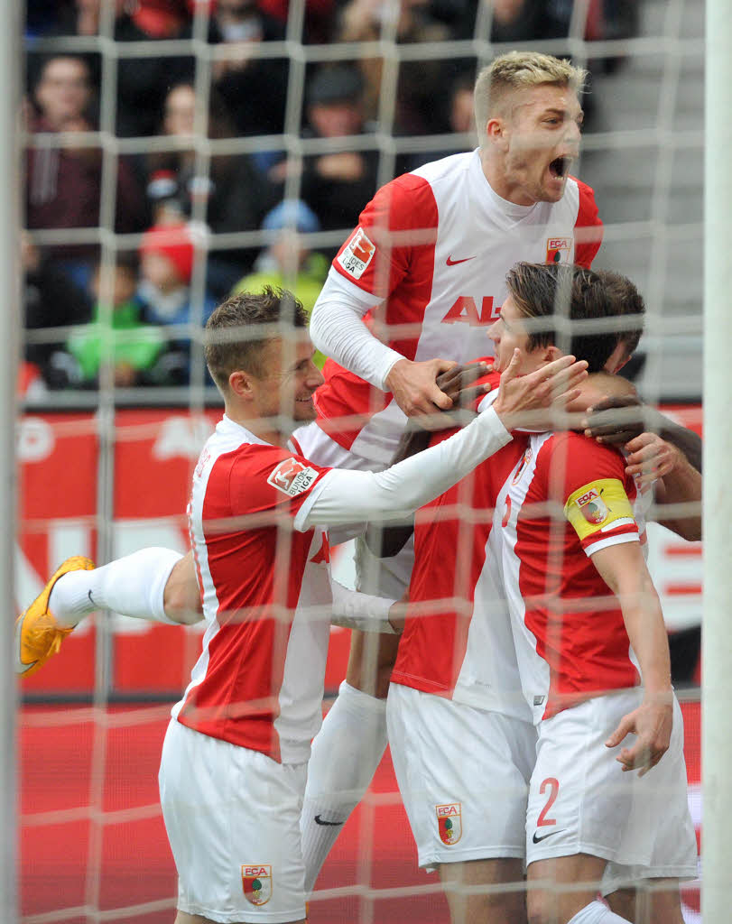 Viel Kampf, viel Krampf. Der SC Freiburg fand in Augsburg nicht die richtigen Mittel.