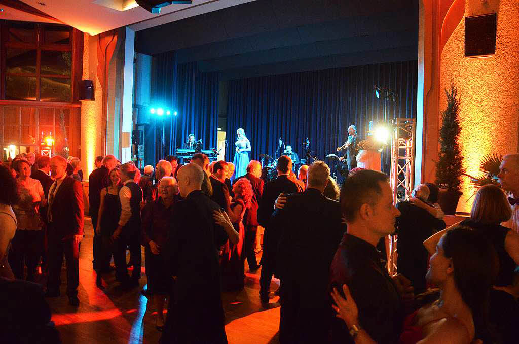 Gut besucht war der Vita Classica Ball 2014 im festlich geschmckten Kurhaus.