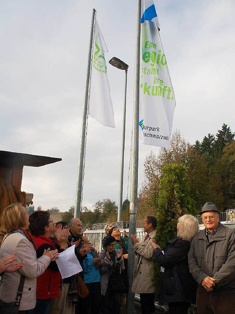 Auch die Flagge des Naturparks Sdschwarzwald wurde gehisst.