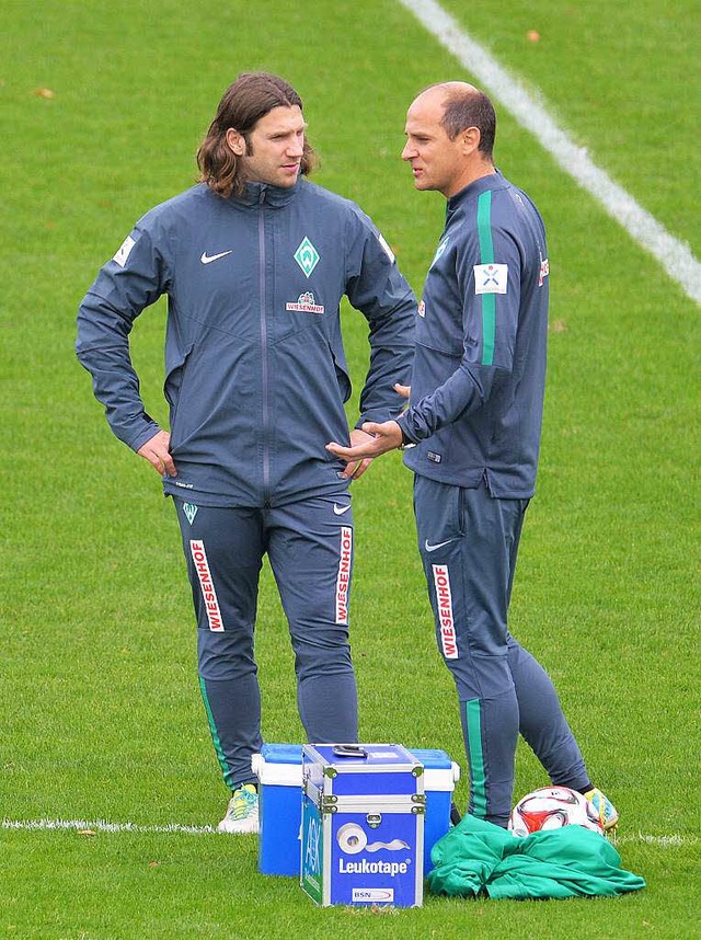 Urgestein soll&#8217;s richten: Torste...links) und Chefcoach  Viktor Skripnik   | Foto: dpa