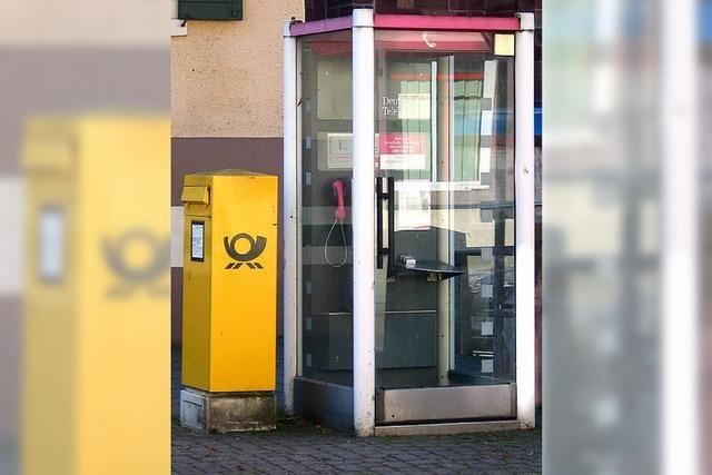 Telekom baut Telefonzelle in Eichstetten ab