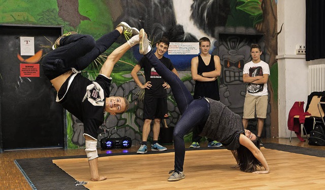 Die Breakdance-Gruppe des Hauses der Jugend in Aktion.   | Foto: Gabriele Zahn
