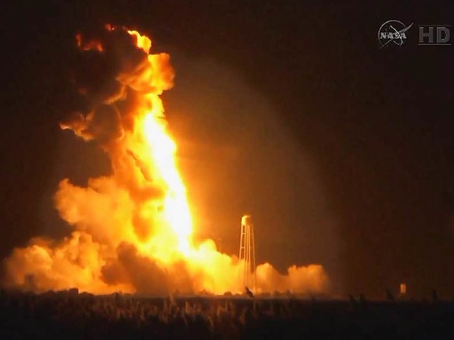 Fehlstart in Virginia: Der Raumfrachter &#8222;Cygnus&#8220; explodierte.   | Foto:  AFP PHOTO /  NASA