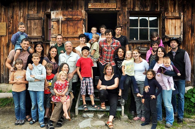 Nicht jedes Jahr schafft es Familie Wo...er sitzen und stehen links der Treppe.  | Foto: privat