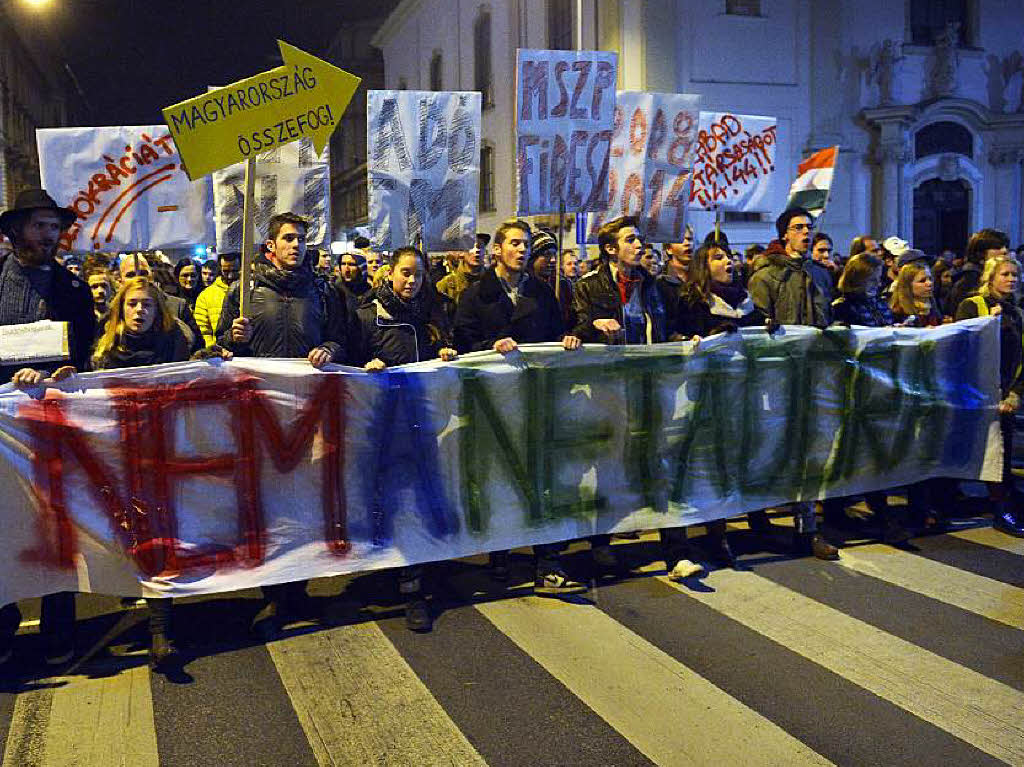 Tausende demonstrierten zuletzt in Budapest gegen die geplante Internetsteuer.