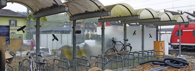 Beim jetzigen Fahrradabstellplatz am B...schliebare Bike-Box aufgebaut werden.  | Foto: Jutta Schtz