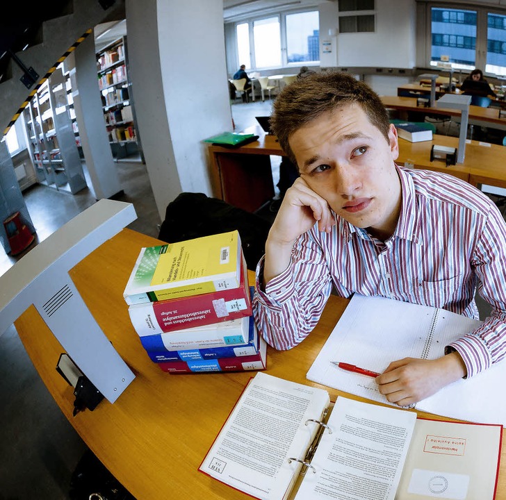 Soll ich den Master noch absolvieren? ...en, die sich viele Studenten stellen.   | Foto: dpa/tmn