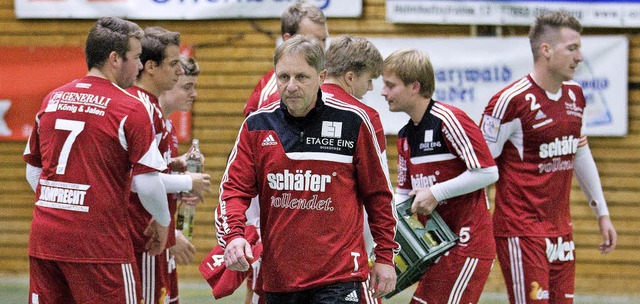 Auf Trainer Mncheberg und die Offenbu...ustballer wartet eine schwere Saison.   | Foto: Archiv: Alexandra Buss
