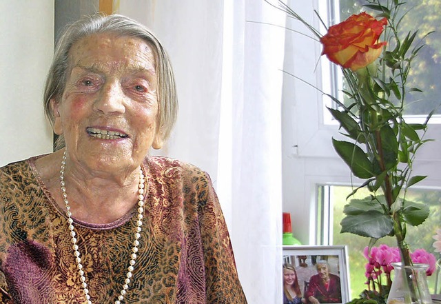 100 jahre alt und immer noch rstig: Martha Grether  | Foto: Petra Wunderle