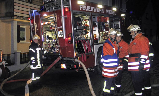 Die Riegeler Feuerwehr bei ihrer Hauptbung am Freitagabend.  | Foto: Helmut Hassler