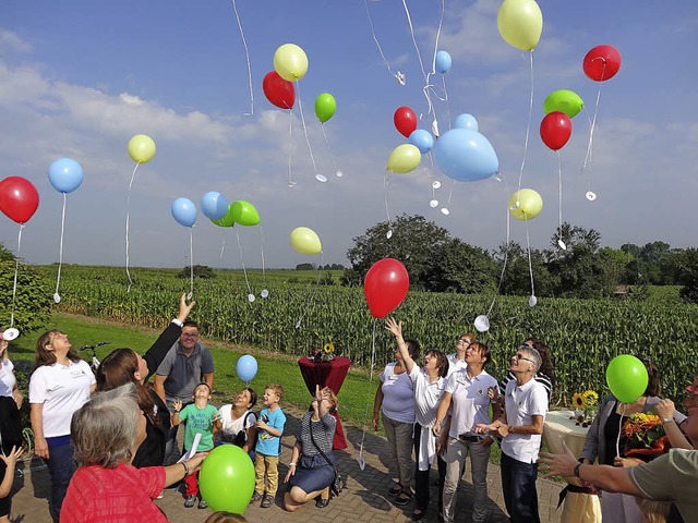 Kinder lieen Luftballons mit guten W...rtagessttte Villa Purzelino steigen.   | Foto: privat