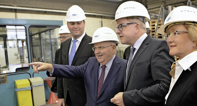 Aluminium Rheinfelden-Geschftsfhrer ...Felix Schreiner die Butzenproduktion.   | Foto: Ingrid Bhm-Jacob