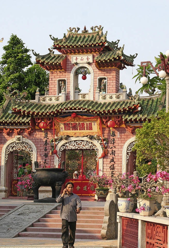 Prchtig zeigen sich Gebude in Vietna...sischer Palastarchitektur orientieren.  | Foto: pr / gebeco