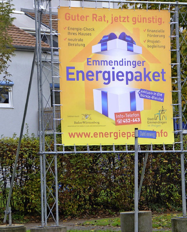 Groe Transparente und Fahnen zeugen i...uen Stufe der energetischen Kampagne.   | Foto: Gerhard Walser