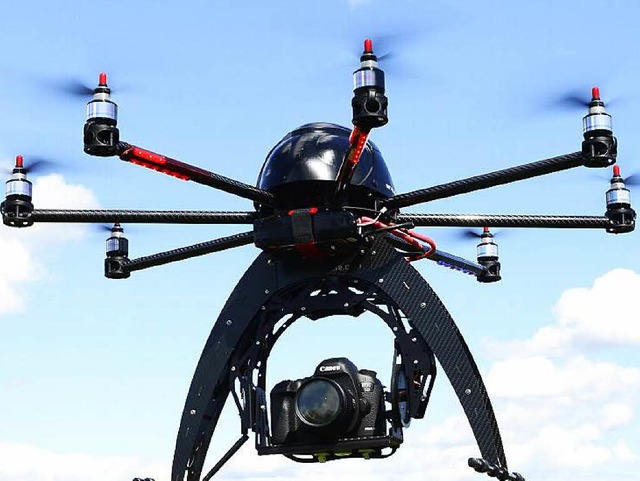 Drohne mit Kamera   | Foto: Schneider
