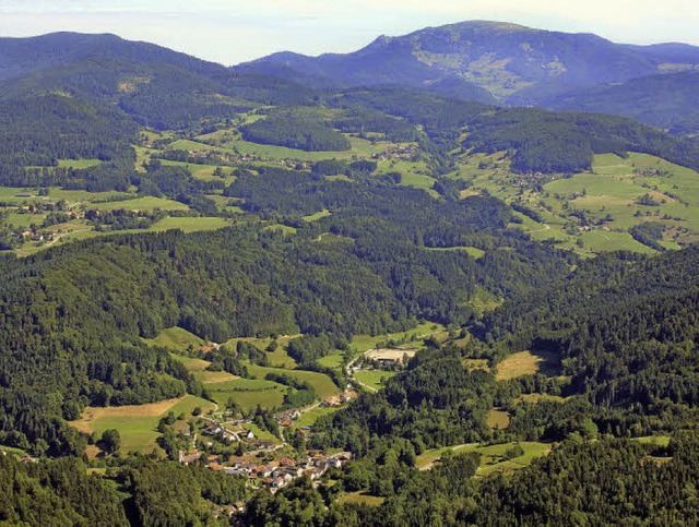 Klein, aber lebenswert &#8211; die Drfer im Sdschwarzwald.  | Foto: Luftbild:  Meyer