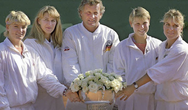 Das  deutsche Fed-Cup-Team der 90er-Ja...Hofsss, Anke Huber und Sabine Hack .   | Foto: dpa