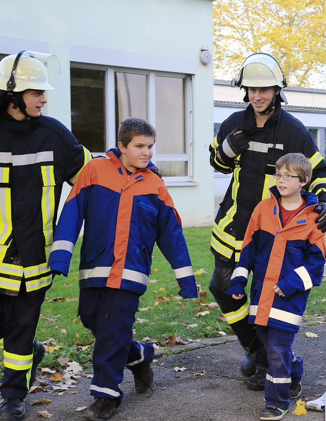 Gerettet: Feuerwehr hilft Mahlberger Schlern.  | Foto: Sandra Decoux-Kone