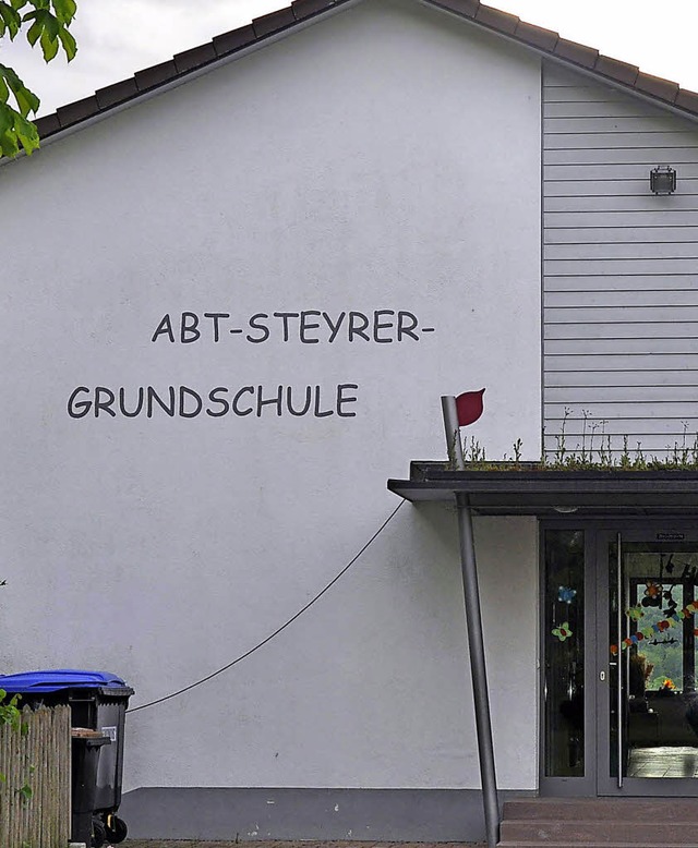 Die Grundschule Slden (links) und die...eine Schule mit zwei Standorten sein.   | Foto: Steckmeister/Gallien