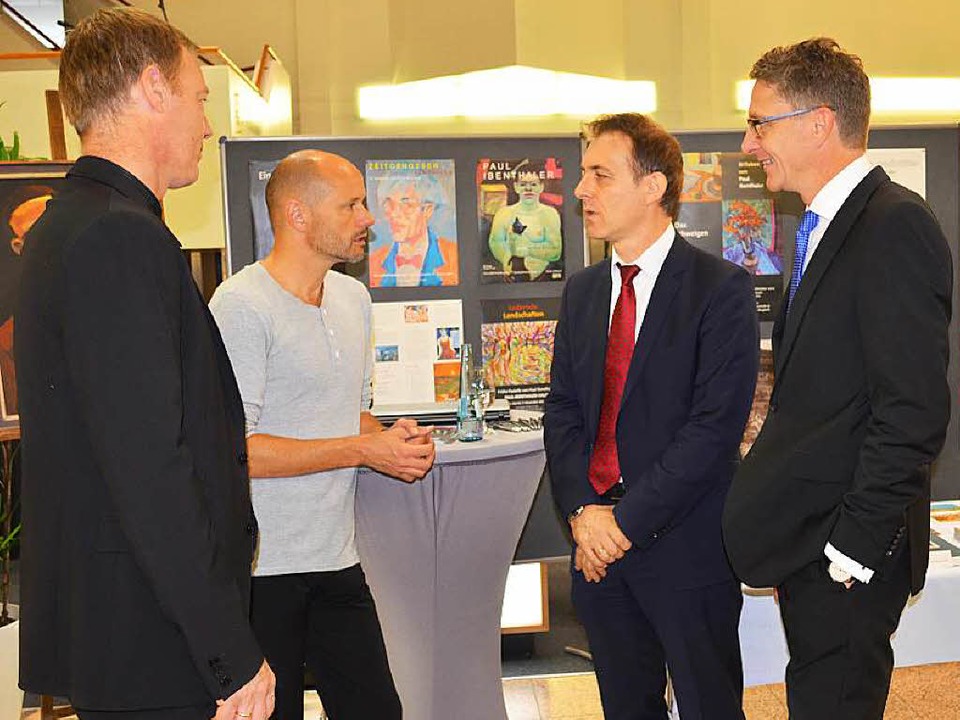 OB Jrg Lutz (2.v.re.) und Rainer Lieb...dreas Obrecht,   Ibenthaler-Stiftung.   | Foto: Wik