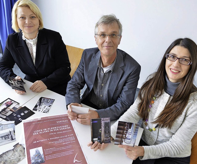 Gste  aus Czernowitz:   Irina Petryuk...Matiychuk (rechts) mit Jrgen Sehrig.   | Foto: Rita Eggstein