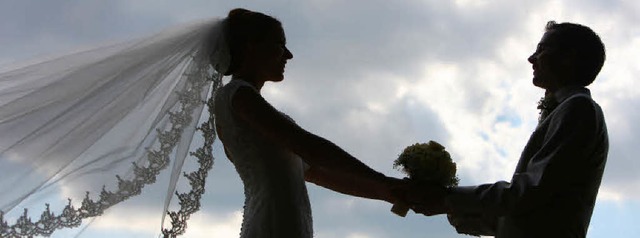 Teure Romantik: Damit die Hochzeit auc... heute gerne mal mehr als 12000 Euro.   | Foto: dpa