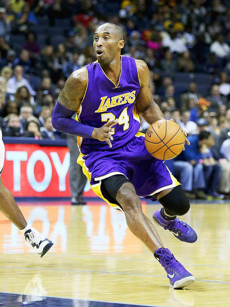 Platz 4) Kobe  Bryant (31.887 Punkte) ist einer von zwei Spielern in den Top-Ten  der immer noch aktiv ist. Seit 1996 geht er fr die  Los Angeles Lakers erfolgreich auf Korbjagd.