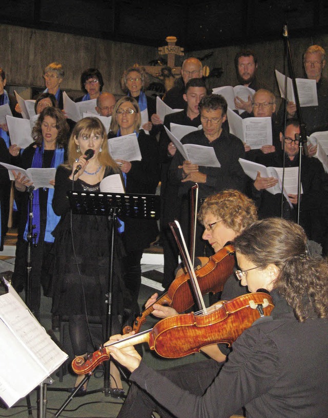 Gospelmesse in Buchholz mit Solosopran...nd  Instrumentalisten aus der Region.   | Foto: Hildegard Karig