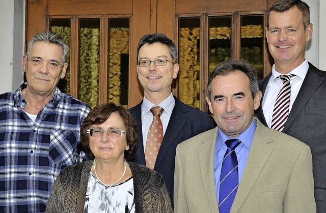 <Text>Alois Lupfer (Zweiter von rechts...n den Ruhestand verabschiedet. </Text>  | Foto: hans-jochen Voigt