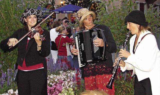 Die Lffinger Kulturnacht ist eine der...trio Olga B. mit ihrer Klezmer Musik.   | Foto: Christa Maier