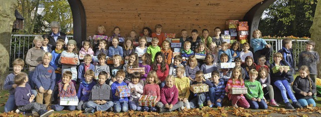 Hebelschüler schicken Geschenke auf die Reise. | Foto: Barbara Ruda Hebelschüler schicken Geschenke auf die Reise. | Foto: Barbara Ruda