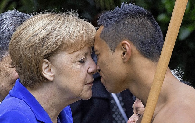 Nasenstber fr die Kanzlerin: Angela ...g am G-20-Treffen in Australien teil.   | Foto: AFP