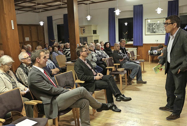 De Hmme unterhielt die Besucher beim Blumenschmuckabschlussabend bestens.   | Foto: christoph breithaupt