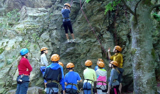 Eine Aktivitt von vielen: ein Kletterkurs fr Schler  im Felsele  | Foto: Privat
