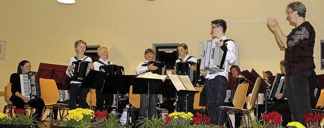Applaus fr Landesmeister Sebastian Fl...Stck im Konzertorchester mitspielte.   | Foto: Bilke