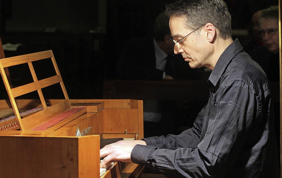 Kristian Nyquist beschwört  in der Josefskirche selten zu hörende Klangwelten.   | Foto: Peter Heck