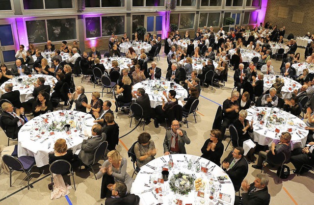 Die Stadthalle war beim Martini-Abend ...angenen  Freitag wieder voll besetzt.   | Foto: Sandra Decoux-Kone