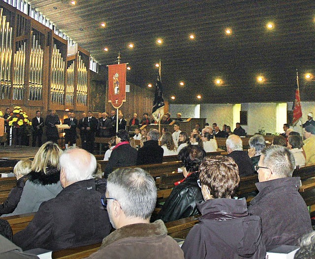 Gedenkfeier zum Volkstrauertag in der katholischen Kirche in Menzenschwand.   | Foto: Christiane Sahli